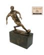 Bronzen beeld Voetballer Titel De gouden Pass van Bronzen beeldenatelier John Frel Amersfoort