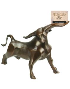 Gestileerde bronzen stier, pure kracht en energie Atelier John Frel Bronzen beelden